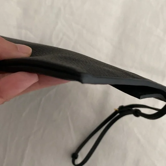 The Row - Picture 14 of 16